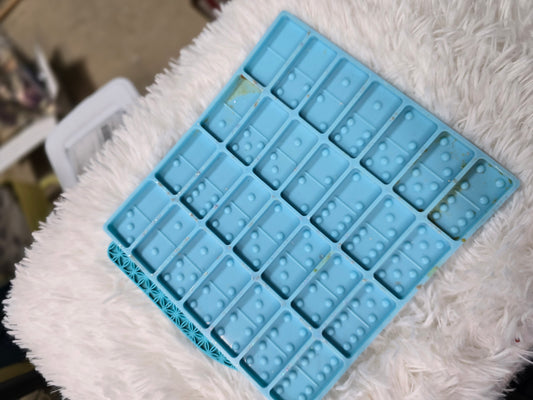 Dominos Mold
