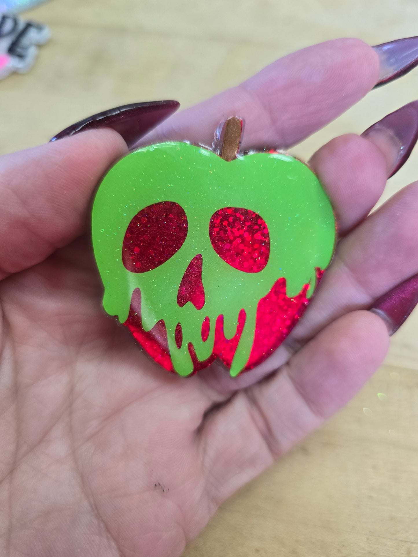 Badge Buddy Poison Apple