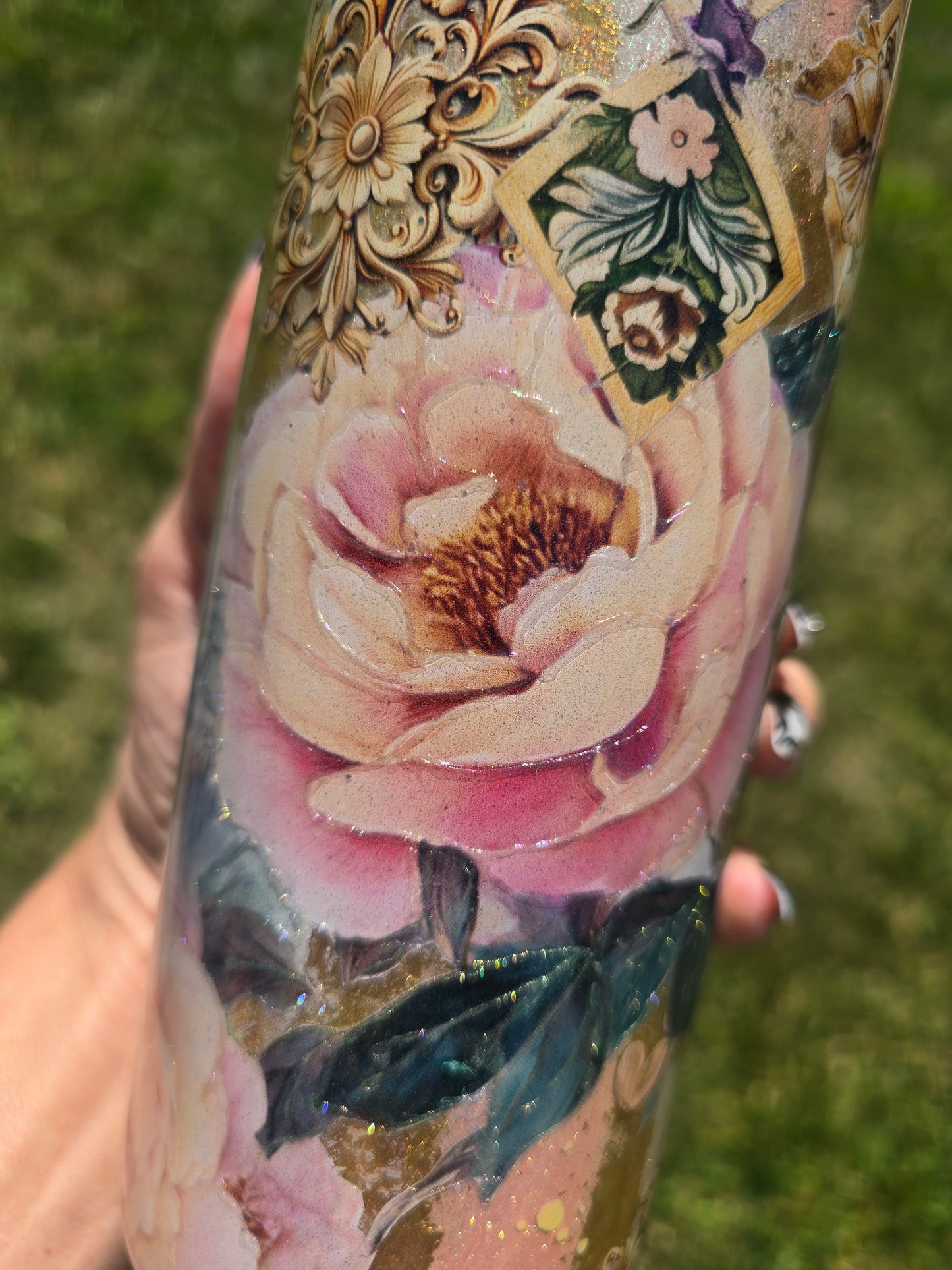 Vintage Romantic Floral Tumbler 20oz skinny